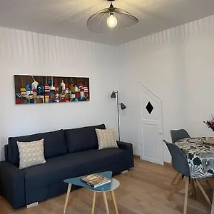 Pointe Rouge: Petit Cocon Entre Et Colline Appartement